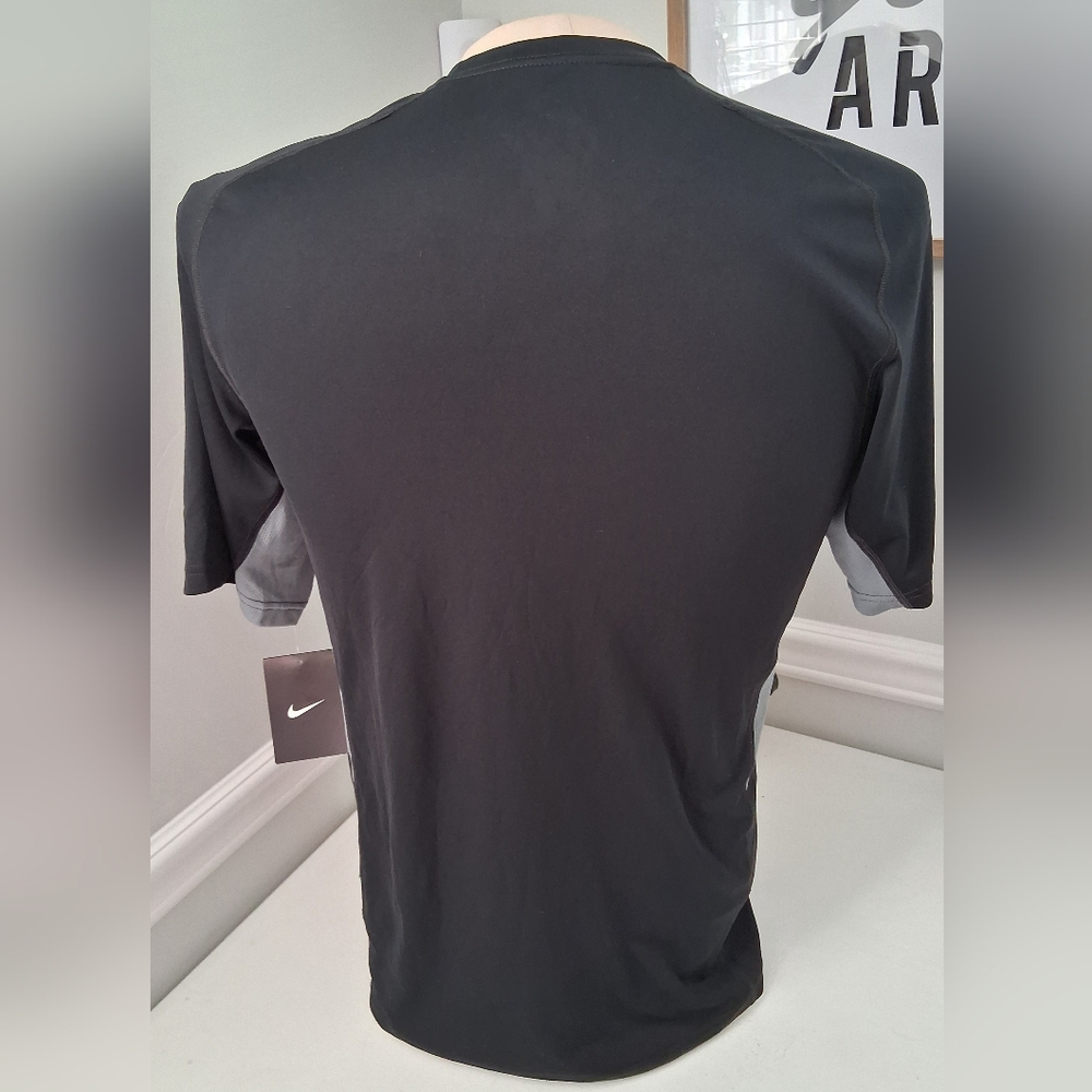 Nike Black & Grey Dri-Fit Short Sleeve Athletic Top Sz S NWT - Picture 8 of 10